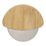 Bamboo pizza cutter Ian
