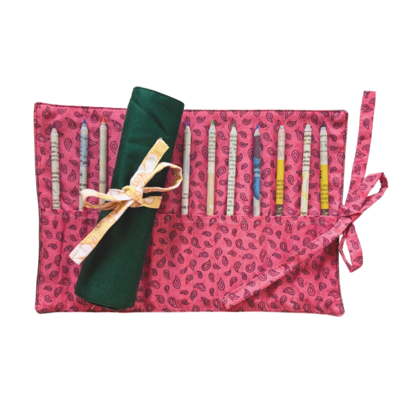 Phil Tekstilna rola sa olovkama ili olovkama u boji (upcycling)