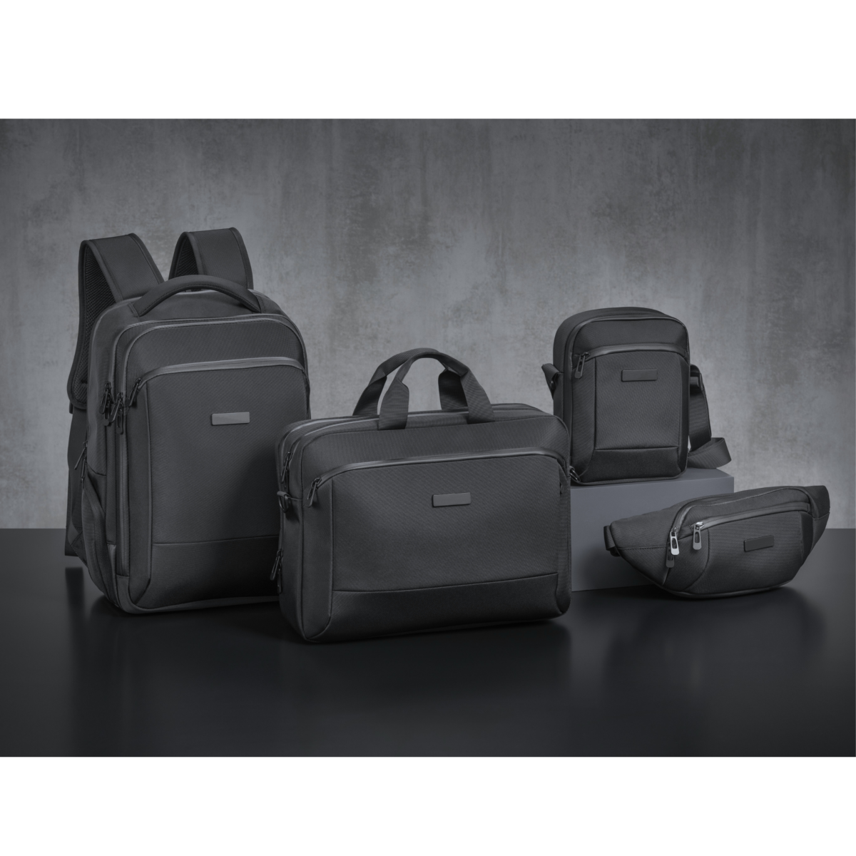 Bizz Pro Four-compartment Business Backpack - Image 2