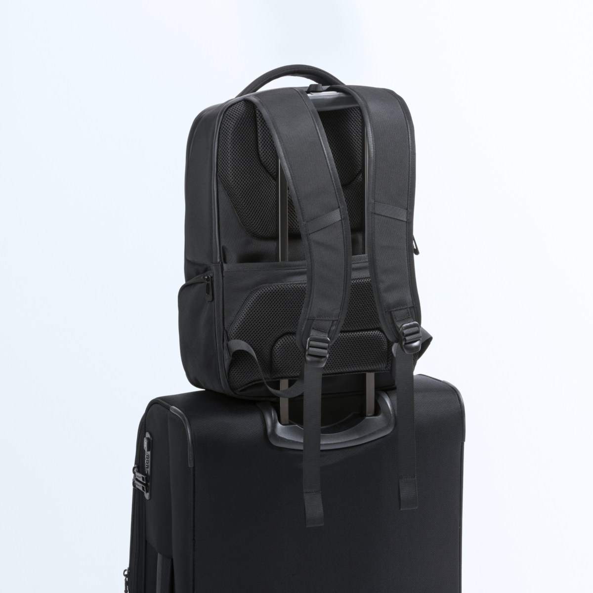 Bizz Pro Four-compartment Business Backpack - Image 8