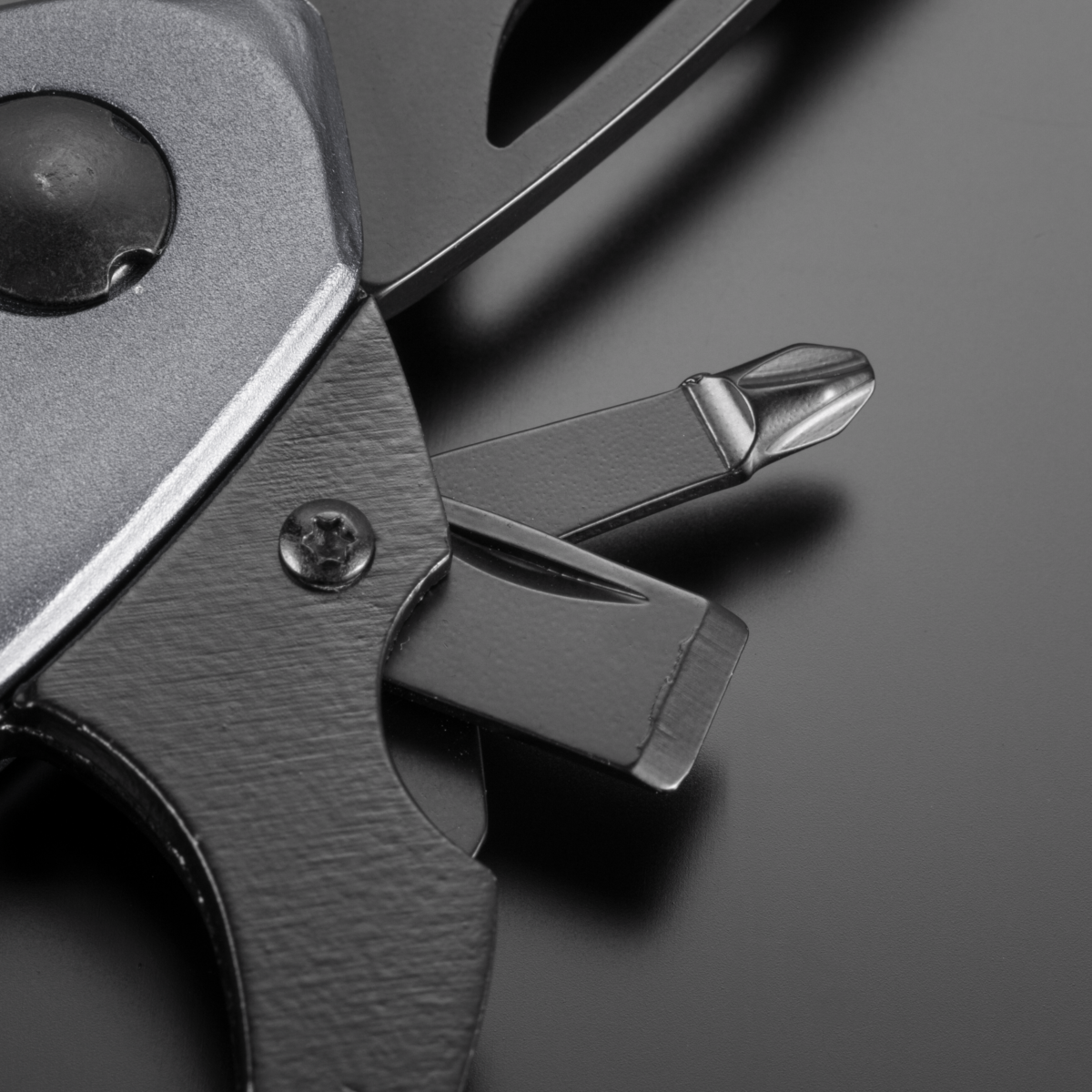 Optima Folding Knife With Carabiner - Image 7