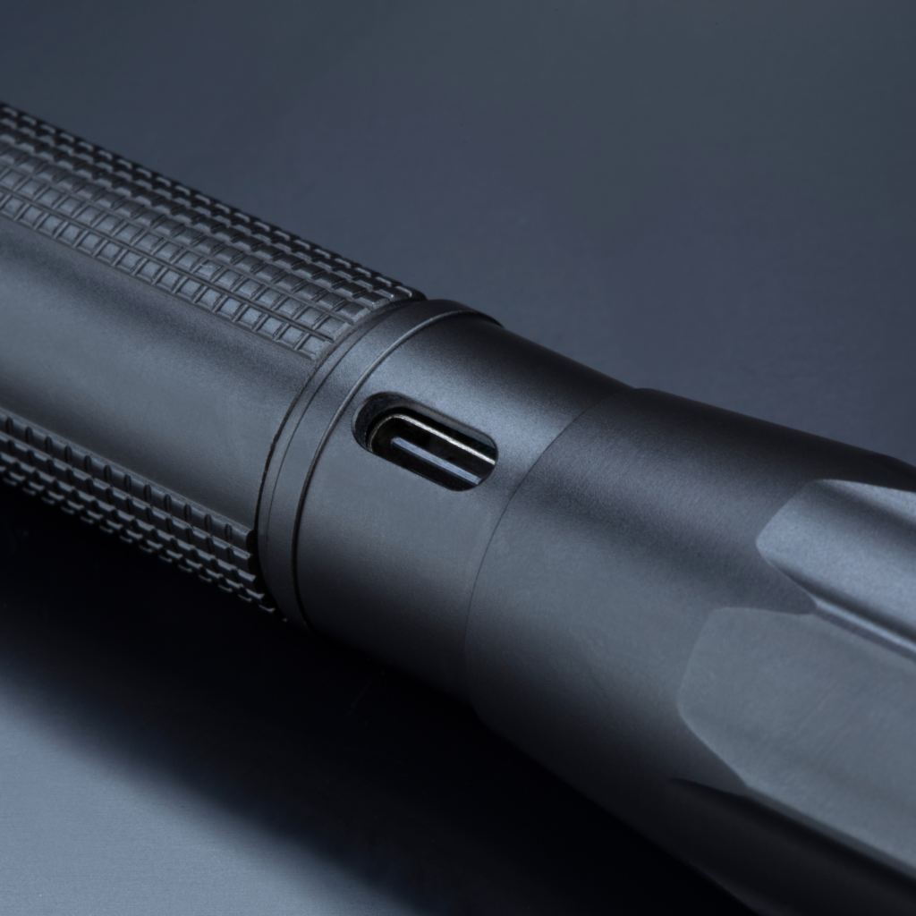Optima Medium Flashlight